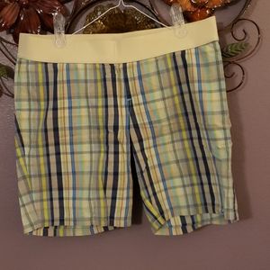 Maternity shorts